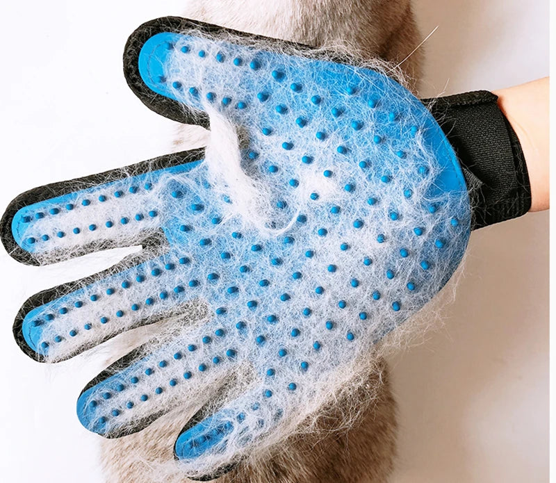 Pet Grooming Glove – Gentle Deshedding & Massage Brush for Cats & Dogs