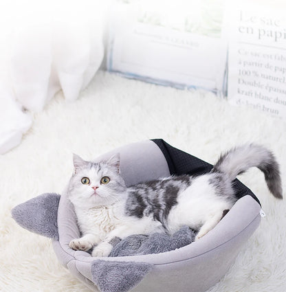 Cozy Winter Cat Bed – Deep Sleep Cave Nest for Cats & Small Dogs