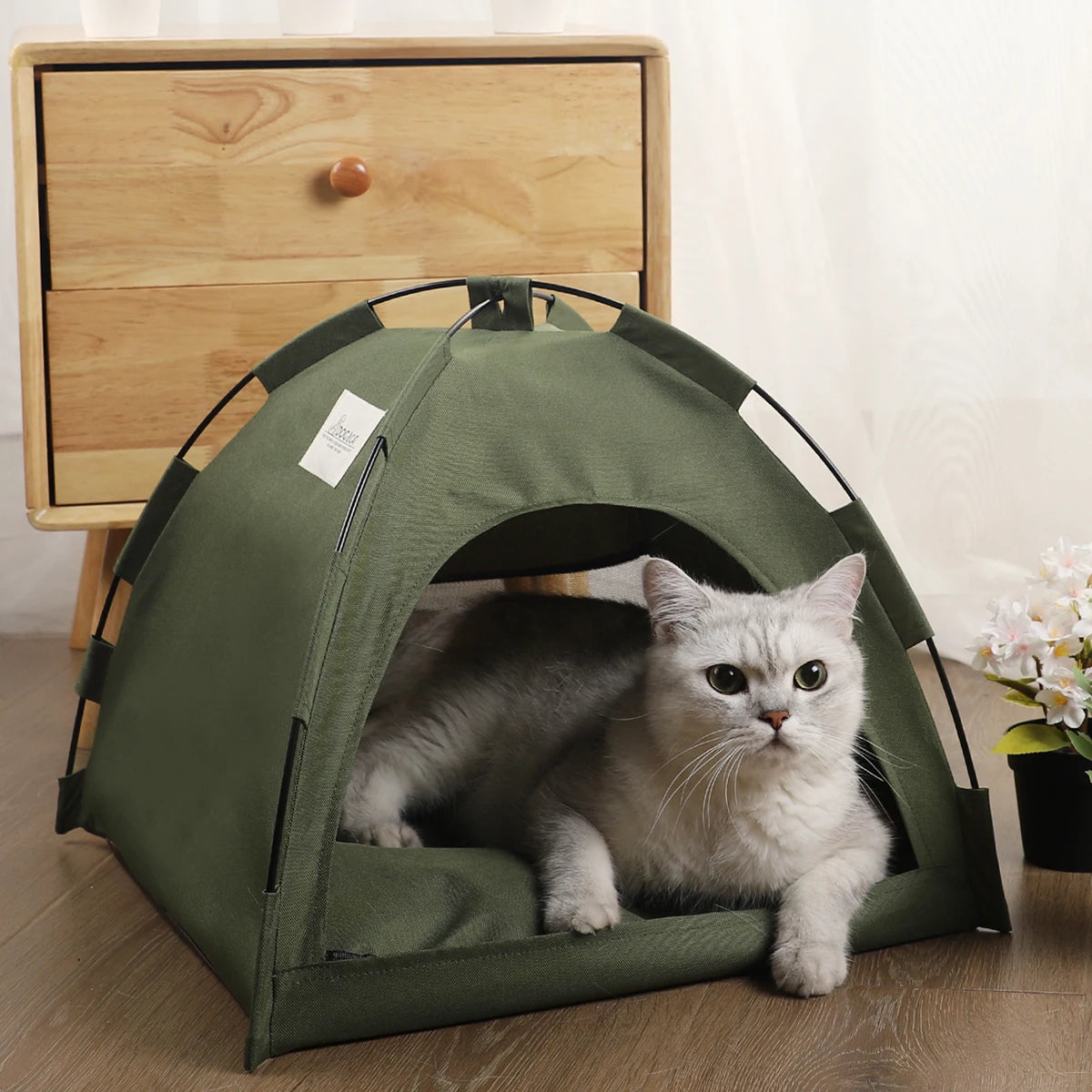 Cozy Pet Tent Bed – Warm Clamshell Sleeping Nest for Cats & Small Dogs