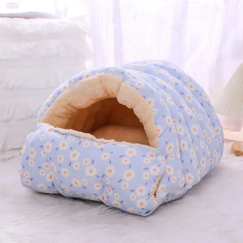 Warm Winter Cat Bed – Cozy Plush Sleeping Cushion for Kittens & Small Dogs